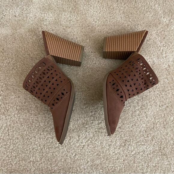 ❄️BF SALE❄️ A.N.A. Brown Suede Cut Out Mules - Picture 6 of 8